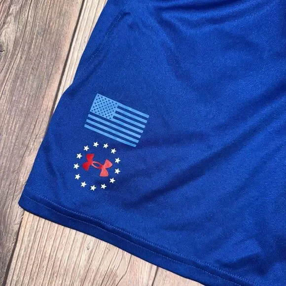 Boys Under Armour Small Shorts - Picture 2 of 5